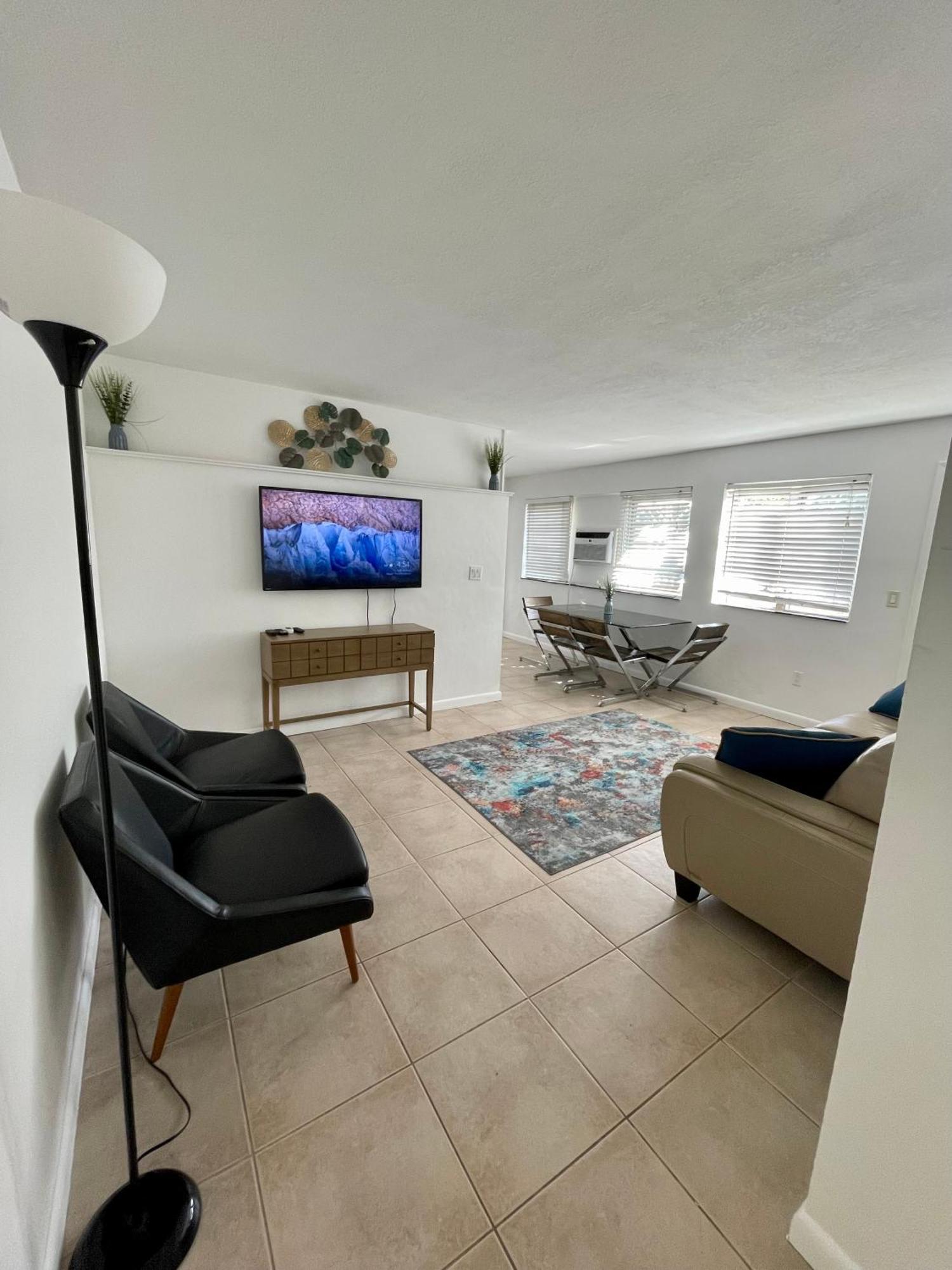 Downtown Ftl On The River Apartamento *